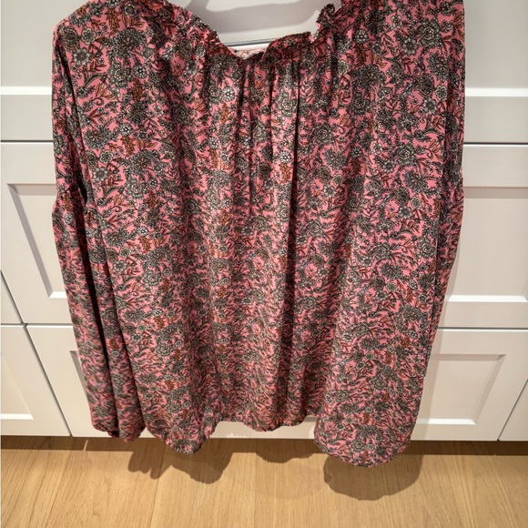 Elegant Pink and Black Patterned Blouse - Picture 4 of 5